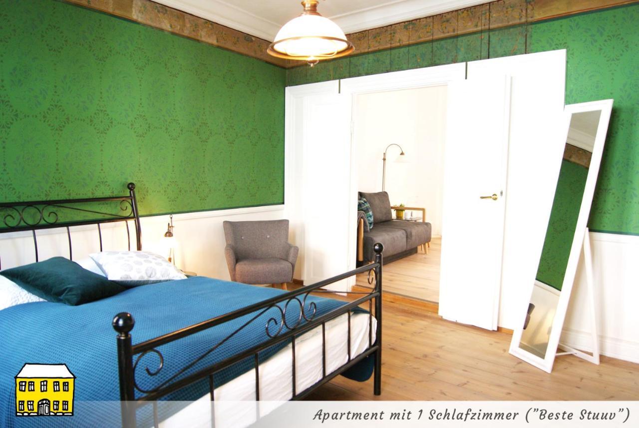 Das Gelbe Haus - Drei Besondere Ferienwohnungen Фленсбург Экстерьер фото