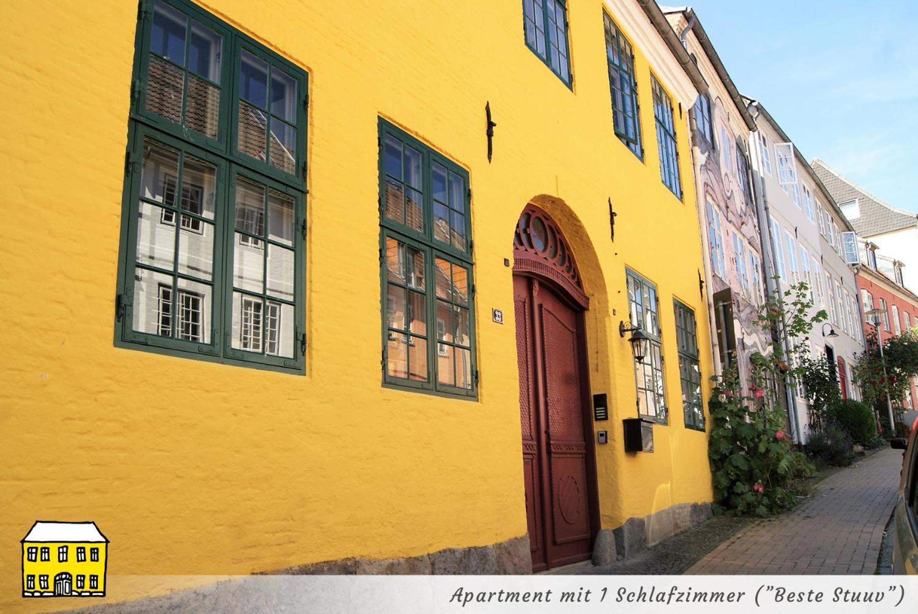 Das Gelbe Haus - Drei Besondere Ferienwohnungen Фленсбург Экстерьер фото