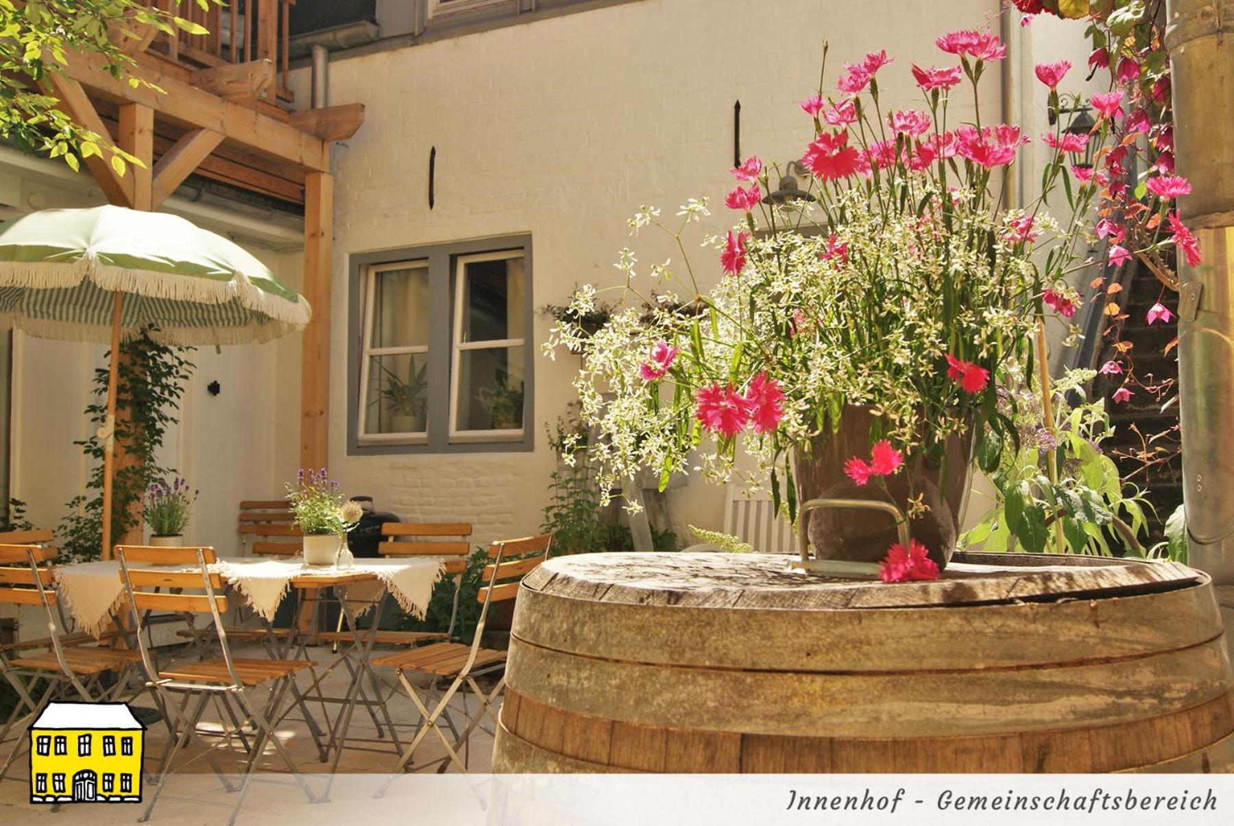 Das Gelbe Haus - Drei Besondere Ferienwohnungen Фленсбург Экстерьер фото