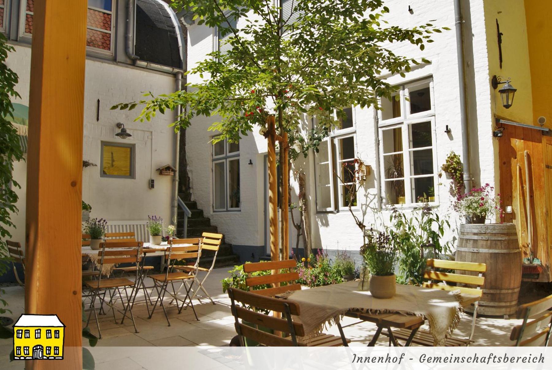 Das Gelbe Haus - Drei Besondere Ferienwohnungen Фленсбург Экстерьер фото